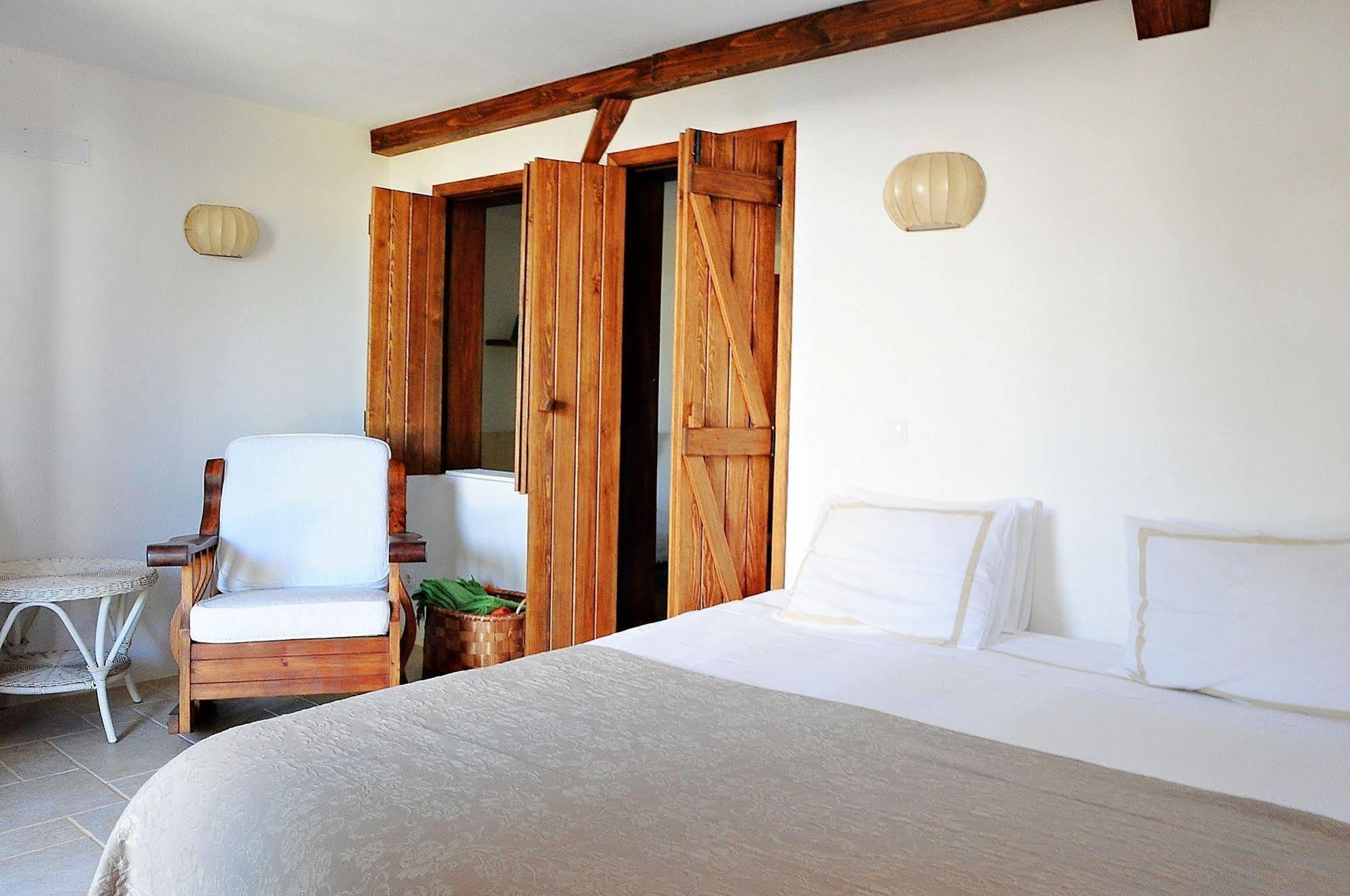 Bed and Breakfast Uma Casa A Beira Sol Lagos Exterior foto